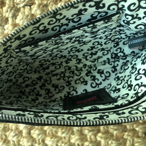 New: Hobo International Mini Shoulder Bag. - Picture 13 of 13